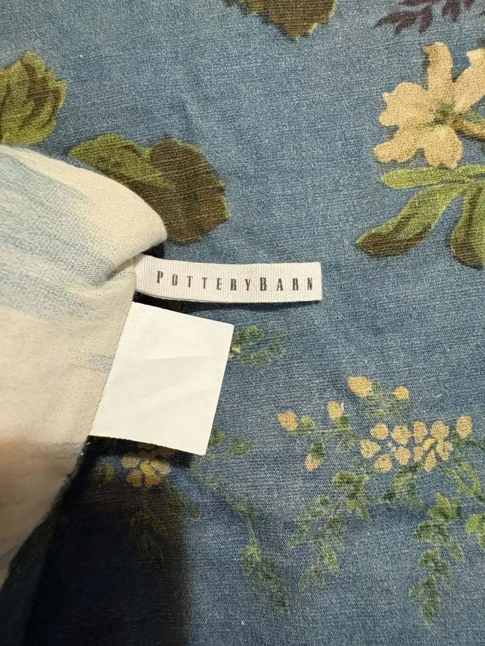 Pottery Barn Meadow Floral Reversible Comforter